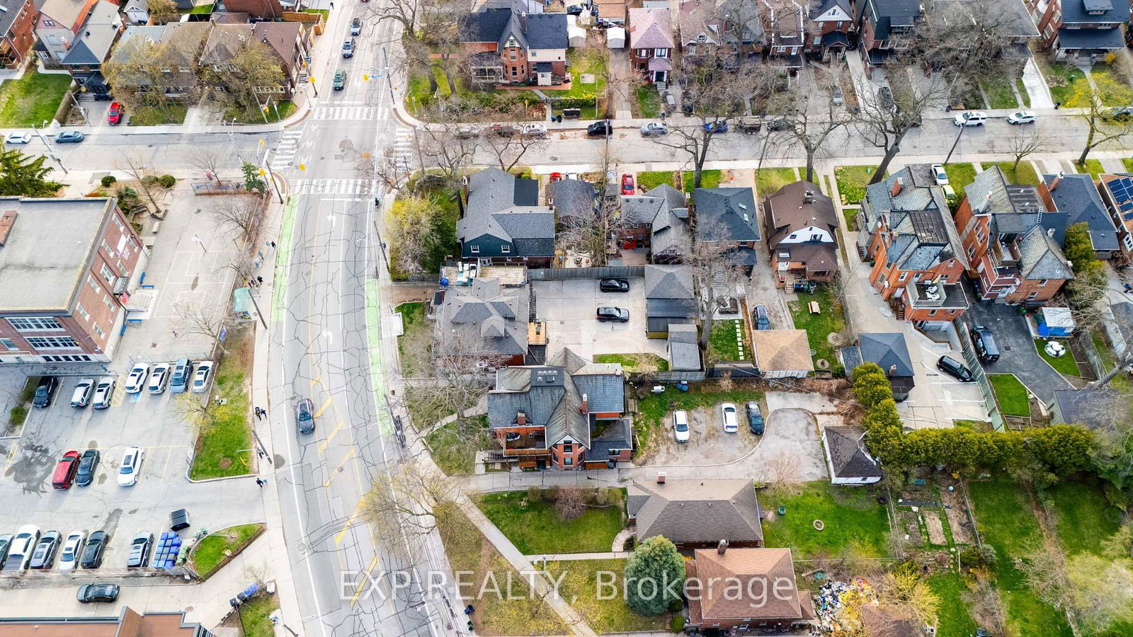 354 Annette Street - Photo 36