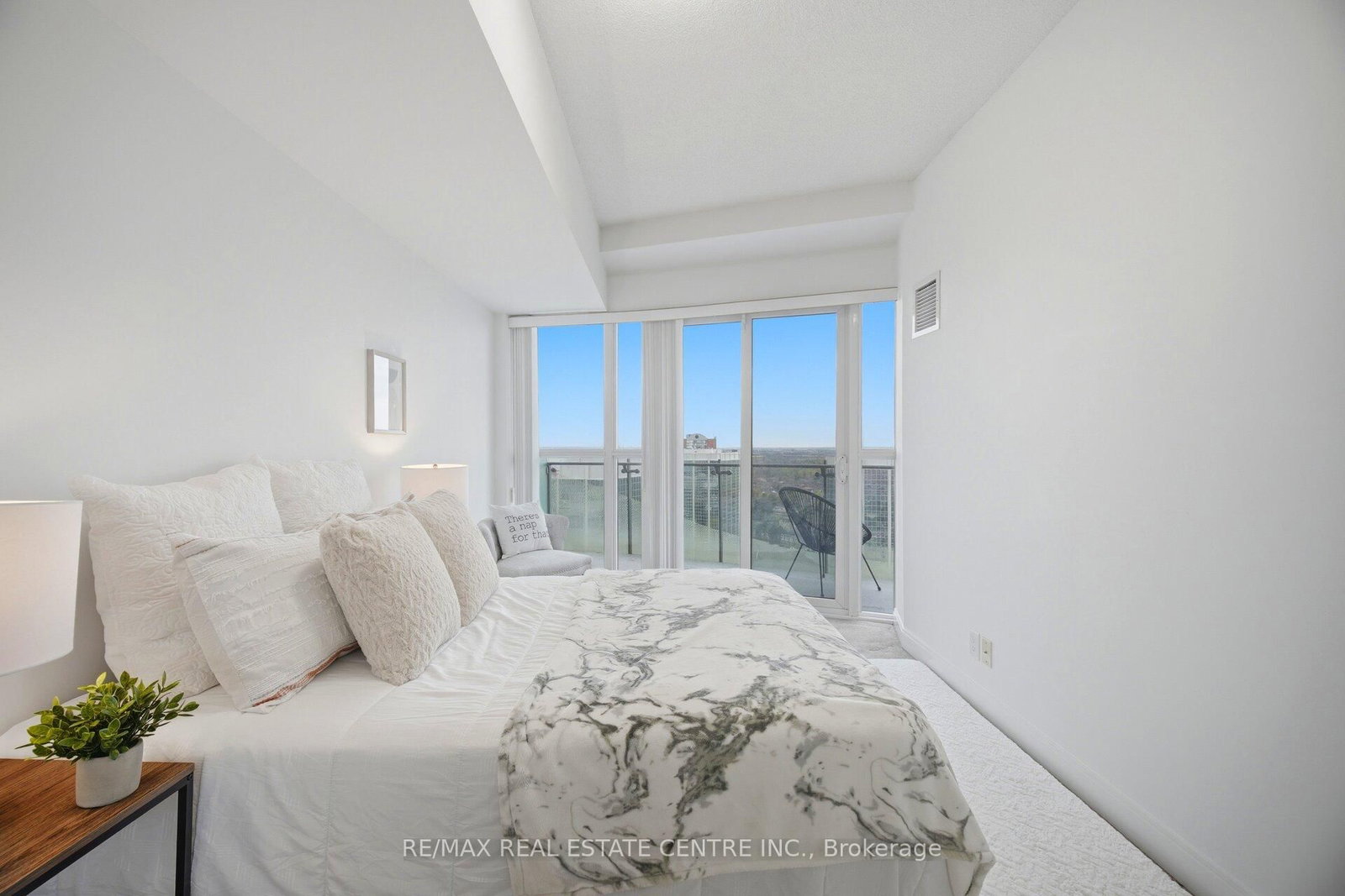 50 Absolute Avenue, Unit 2401 - Photo 21