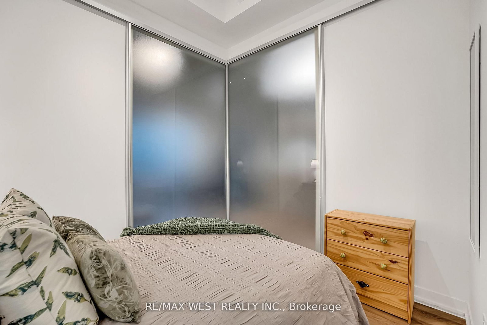 1808 St. Clair Avenue W, Unit 617 - Photo 18