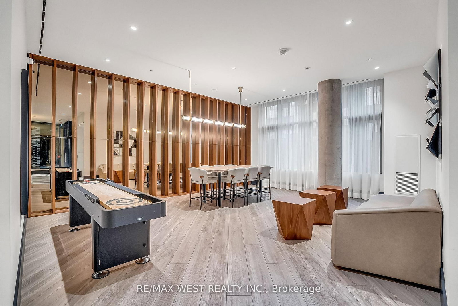1808 St. Clair Avenue W, Unit 617 - Photo 5