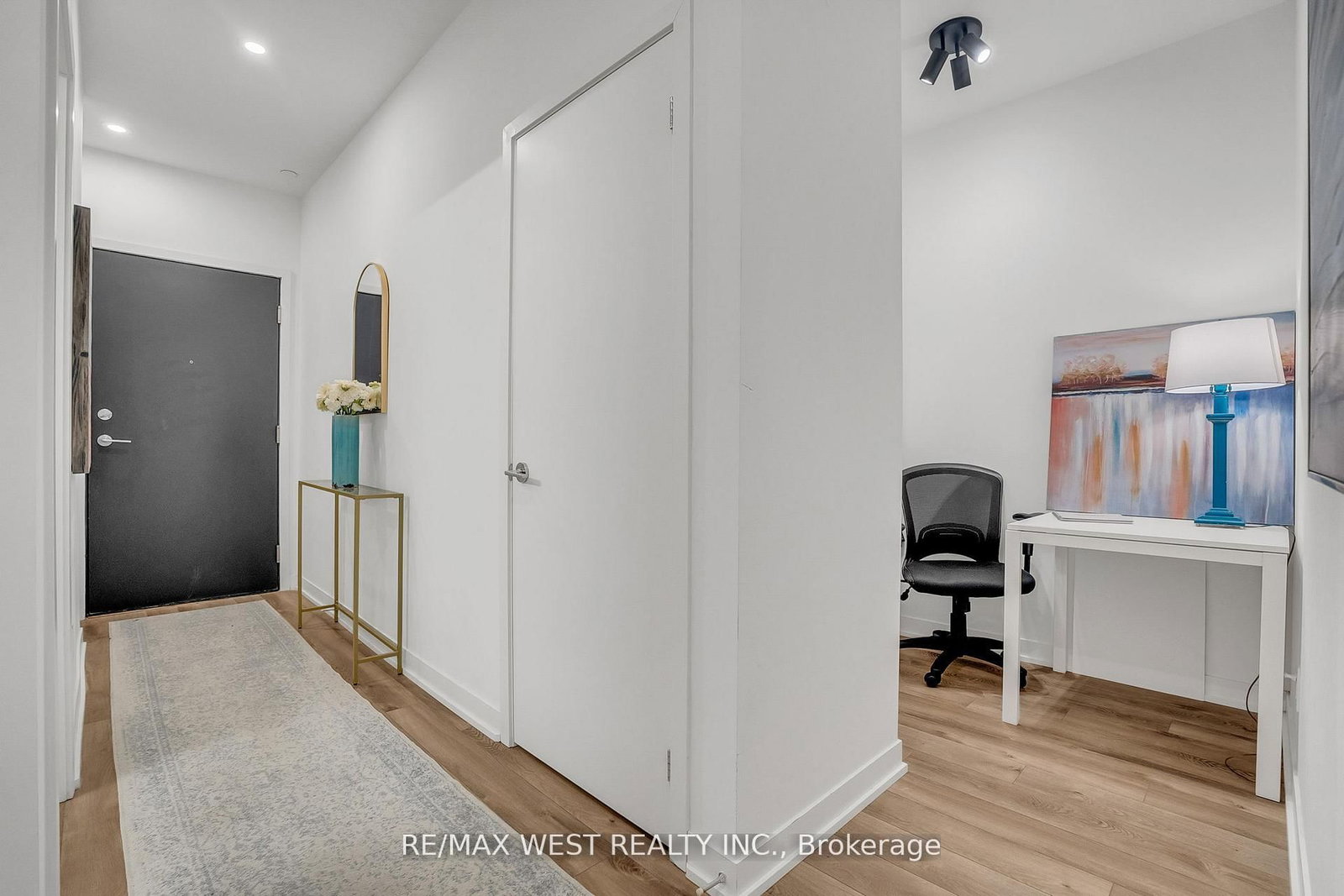 1808 St. Clair Avenue W, Unit 617 - Photo 9