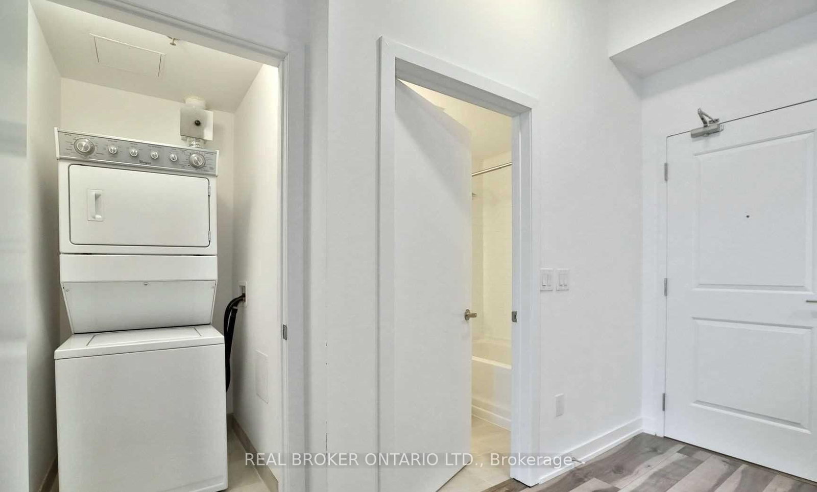 2490 Old Bronte Road, Unit 819 - Photo 9