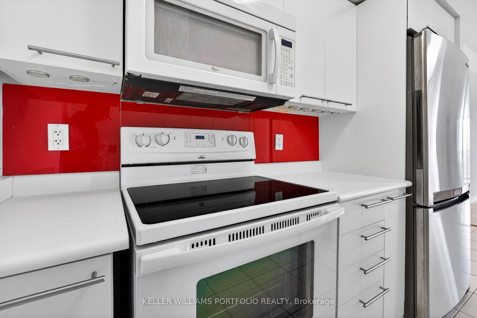 61 Heintzman Street, Unit 819 - Photo 12