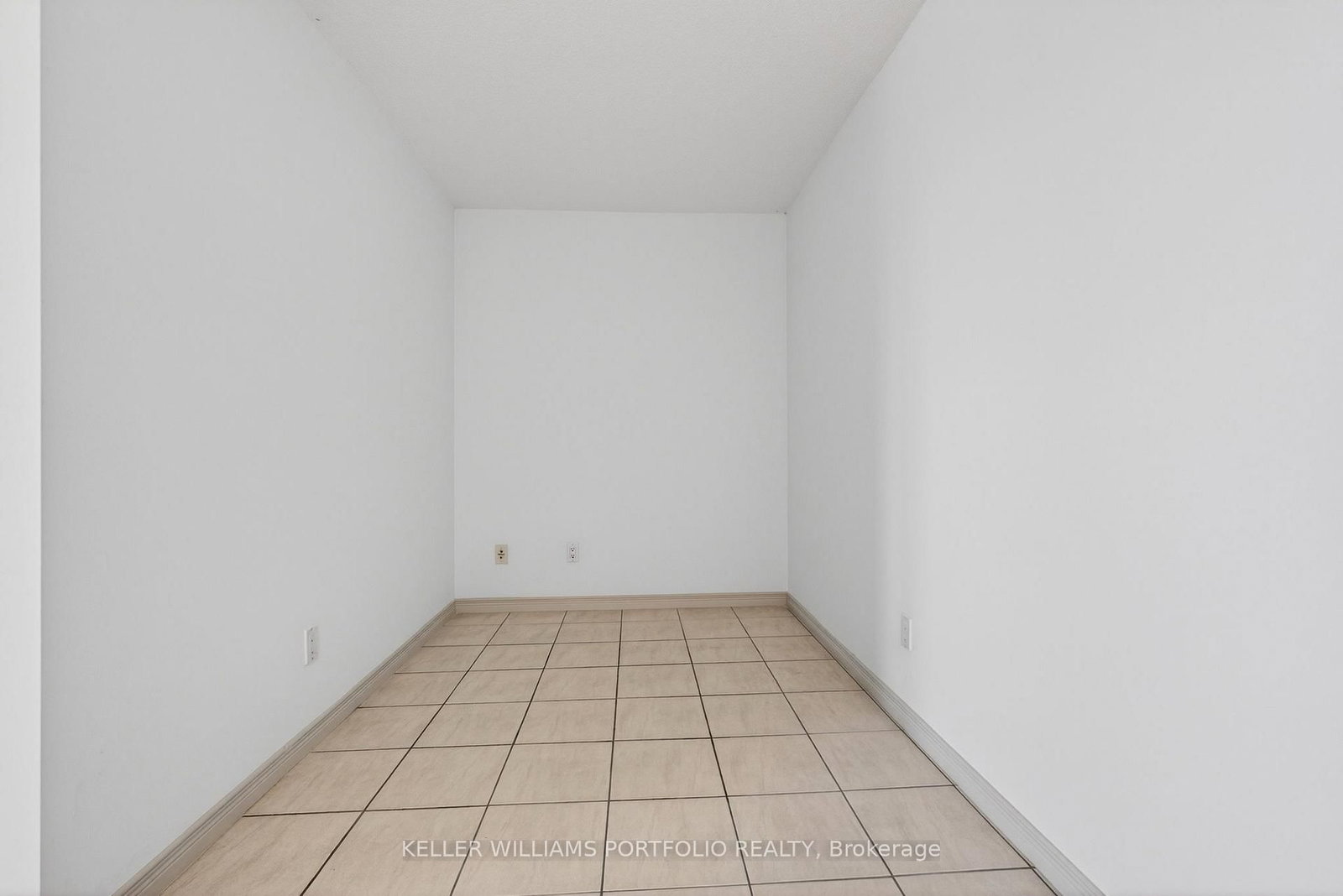 61 Heintzman Street, Unit 819 - Photo 8