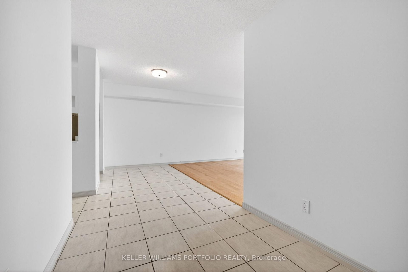 61 Heintzman Street, Unit 819 - Photo 9