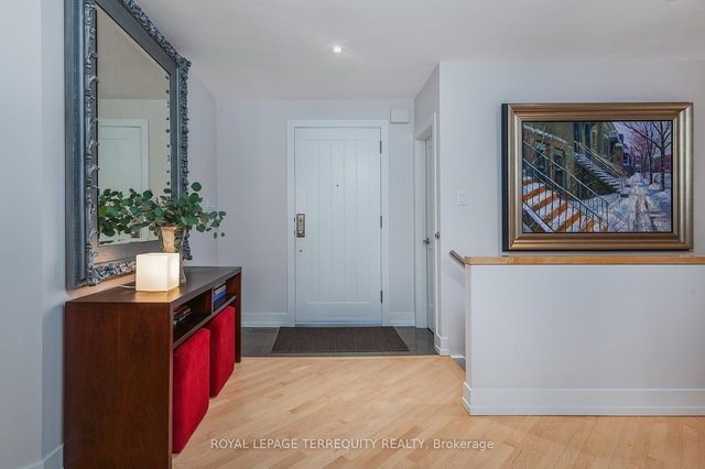 496 The Kingsway