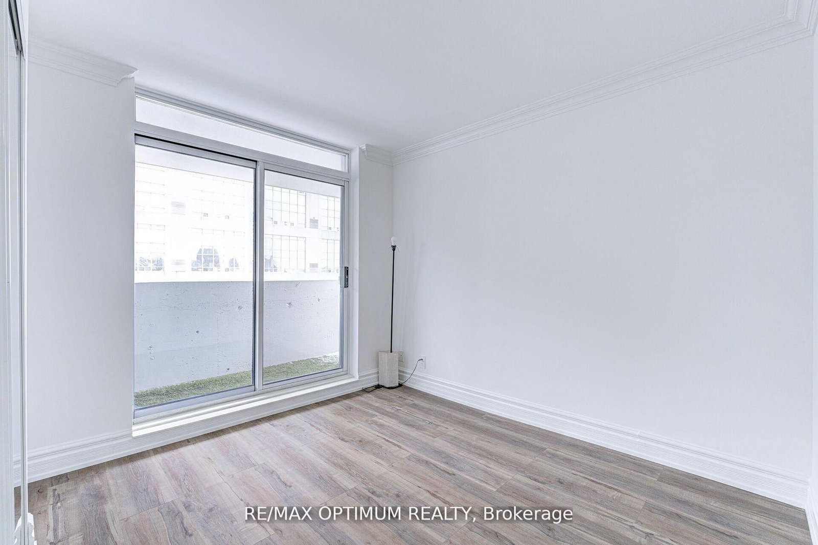 185 Legion Road N, Unit 416 - Photo 23