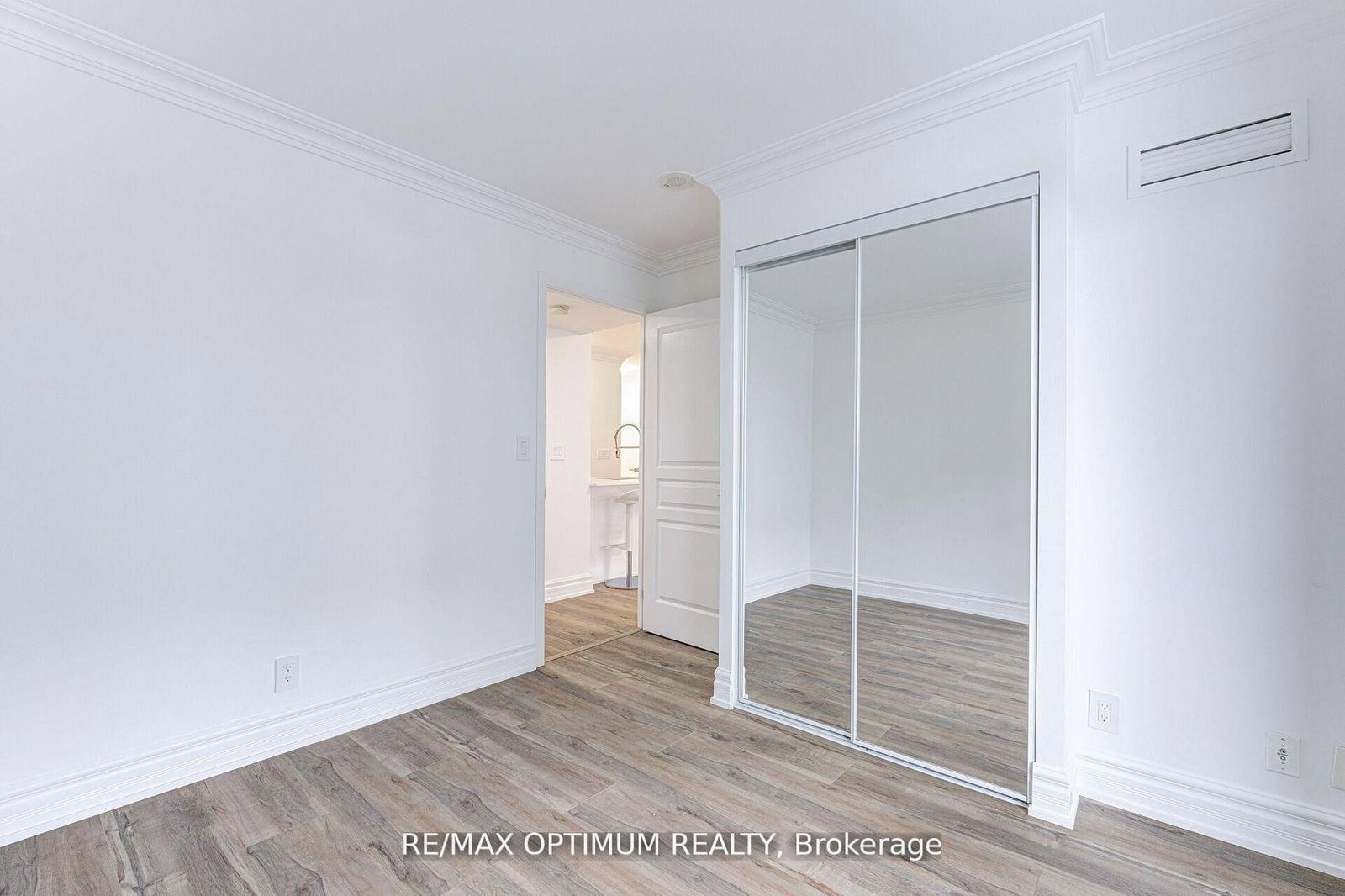185 Legion Road N, Unit 416 - Photo 24