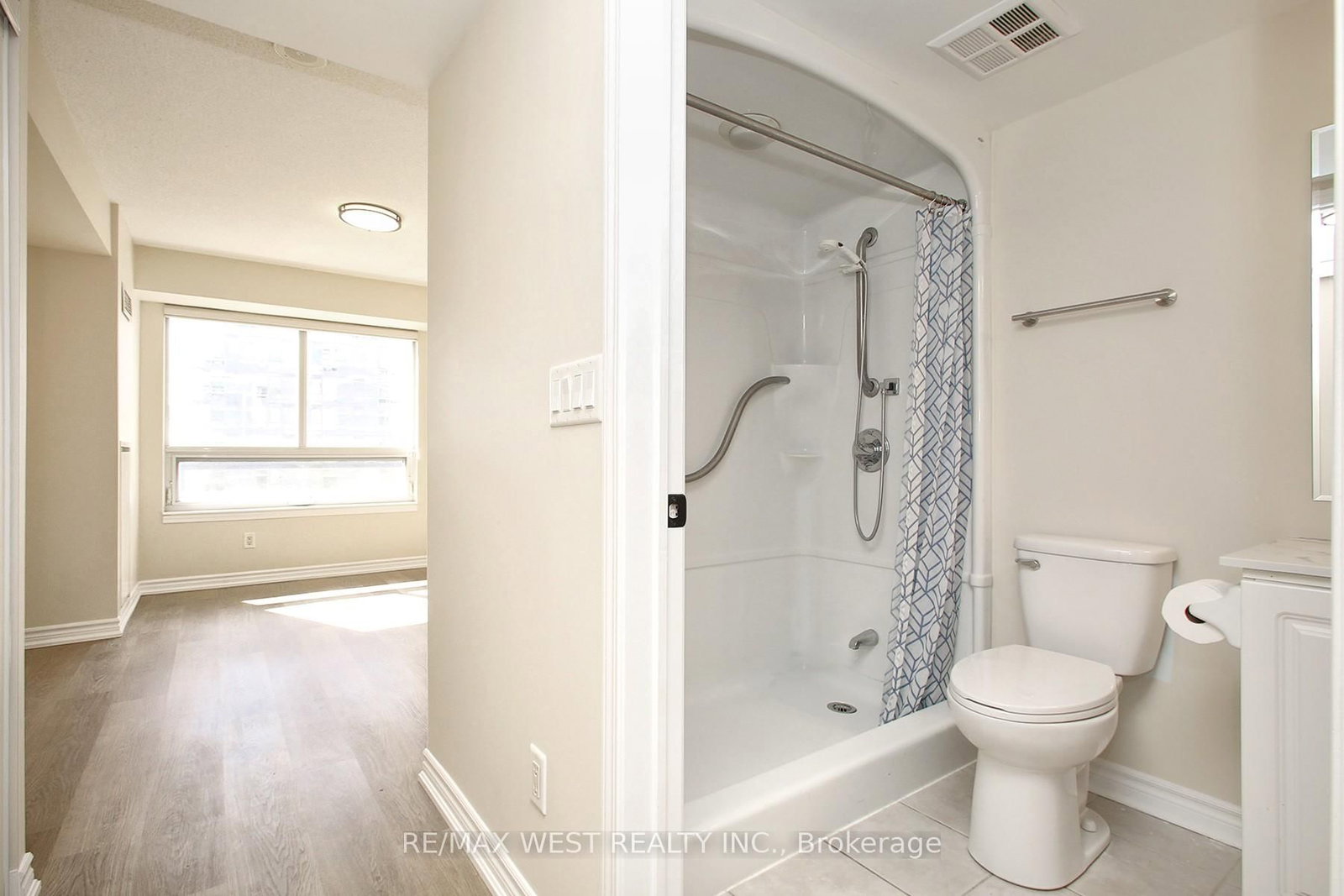 350 Princess Royal Drive, Unit 1101 - Photo 17