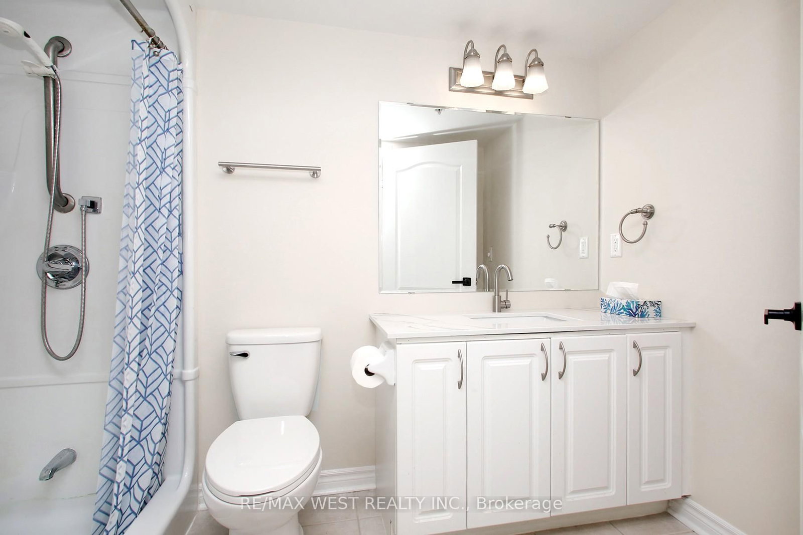 350 Princess Royal Drive, Unit 1101 - Photo 18