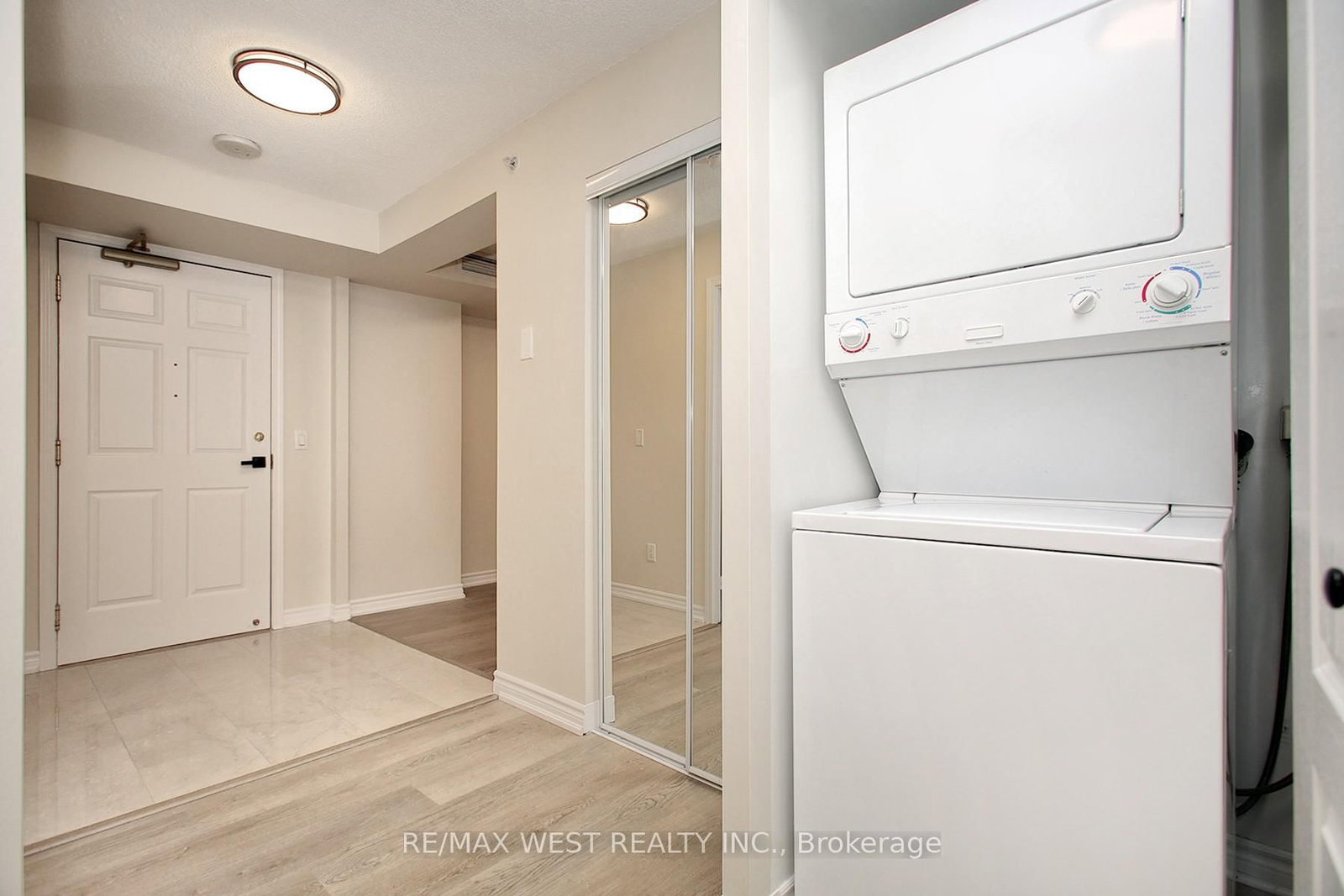 350 Princess Royal Drive, Unit 1101 - Photo 19