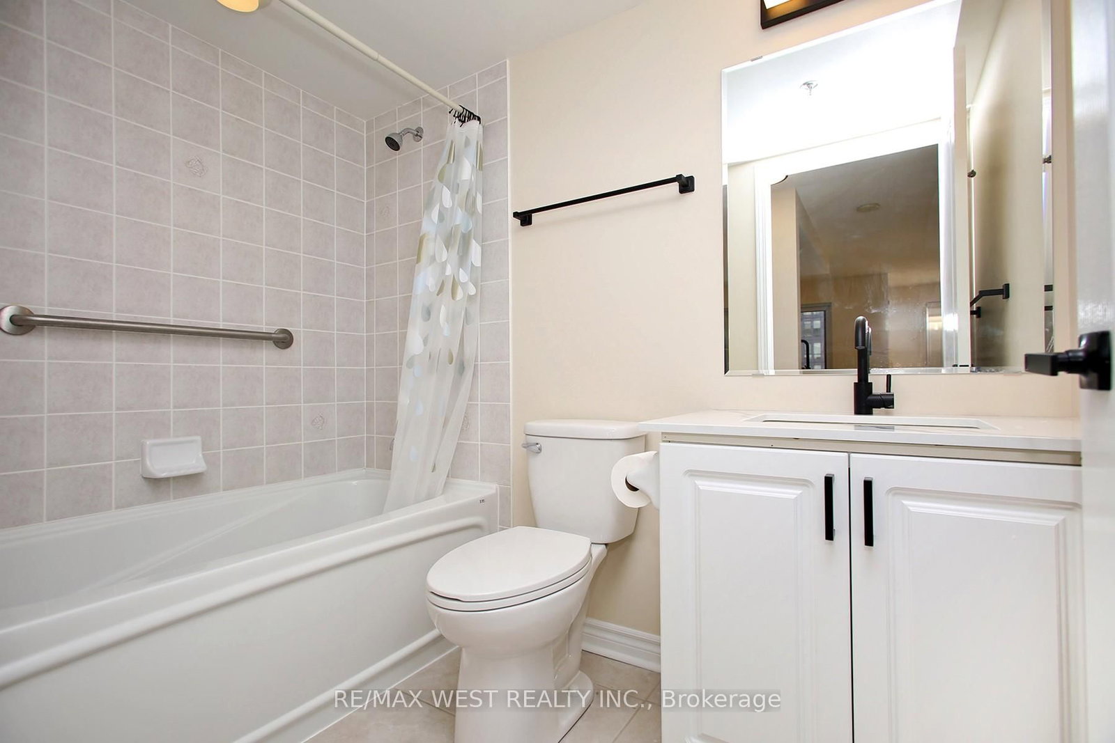 350 Princess Royal Drive, Unit 1101 - Photo 21