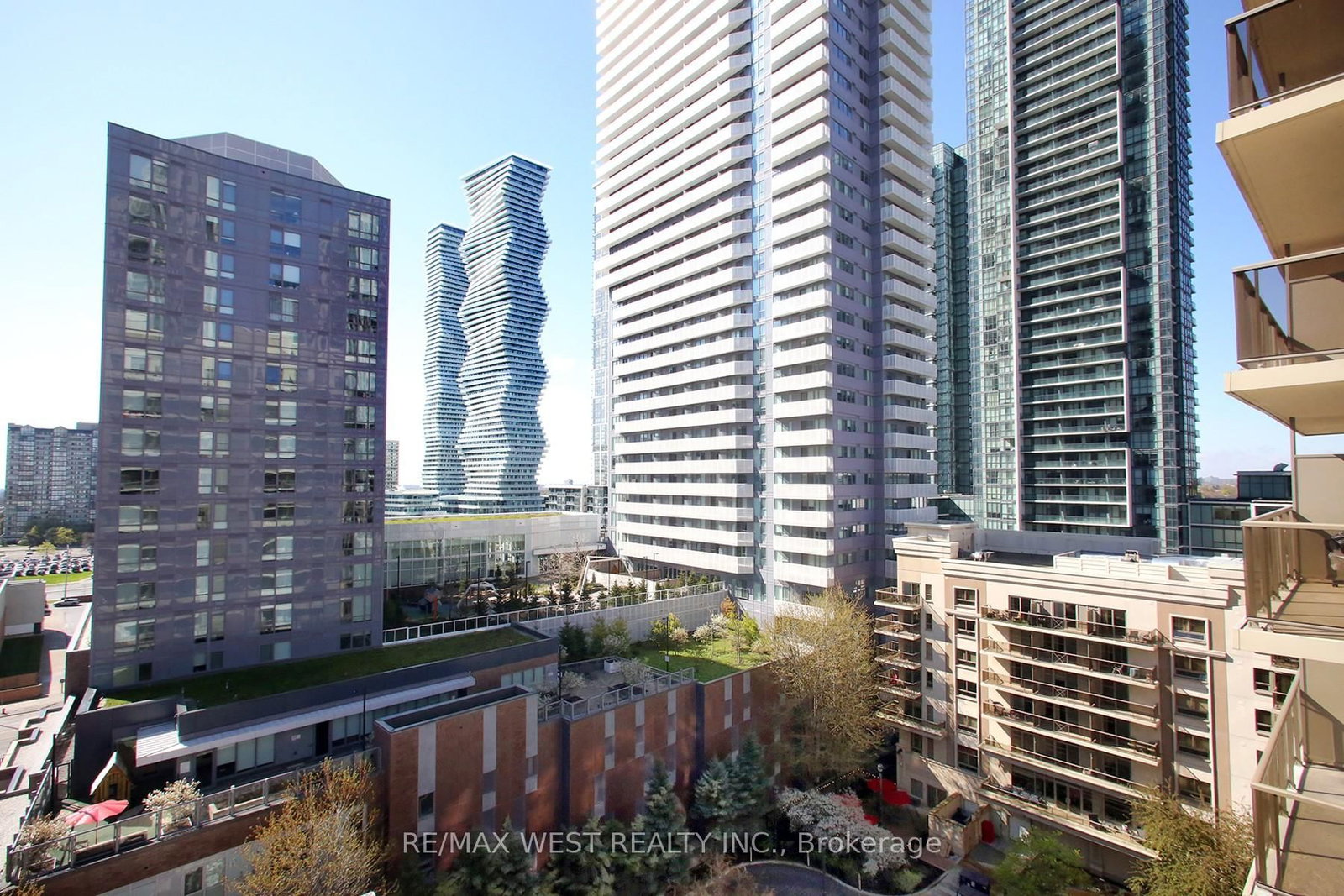 350 Princess Royal Drive, Unit 1101 - Photo 32