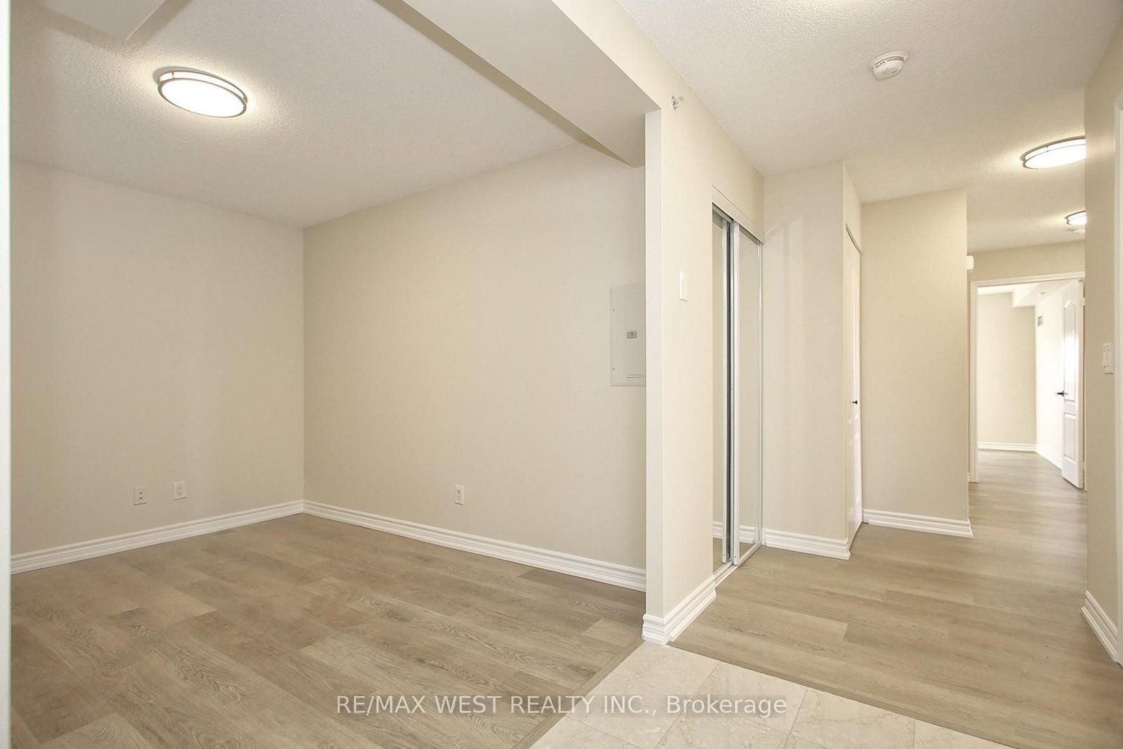350 Princess Royal Drive, Unit 1101 - Photo 5