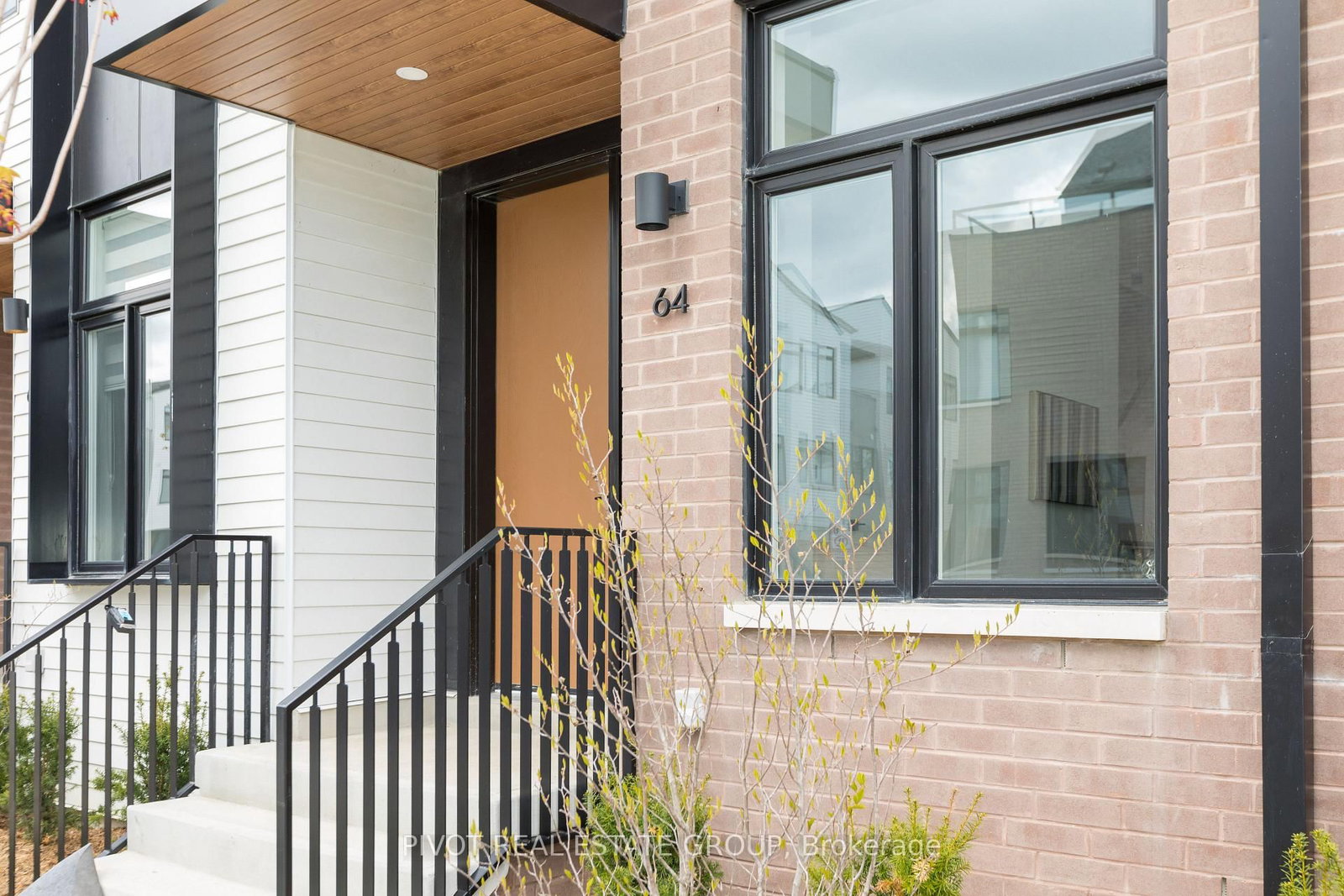 35 Lou Parsons Way