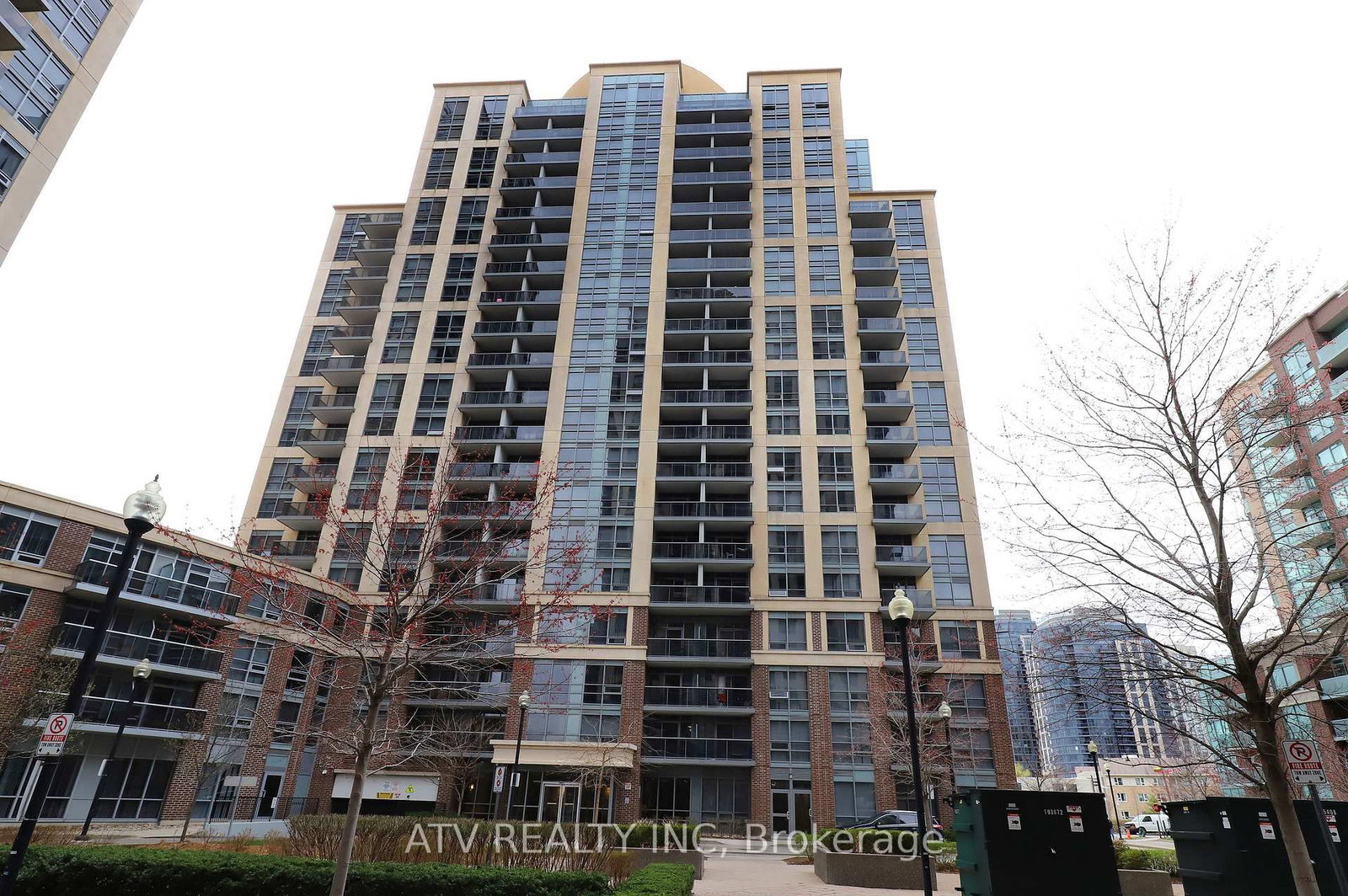 1 Michael Power Place, Unit 1213