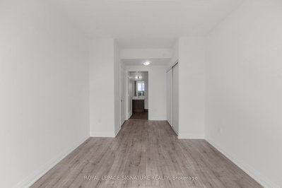 412 Silver Maple Oakville,ON L6H 0S2 — Photo 12