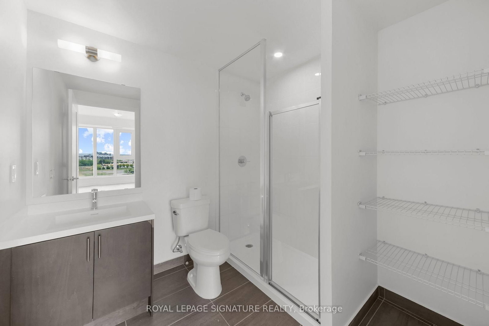 412 Silver Maple Oakville,ON L6H 0S2 — Photo 32