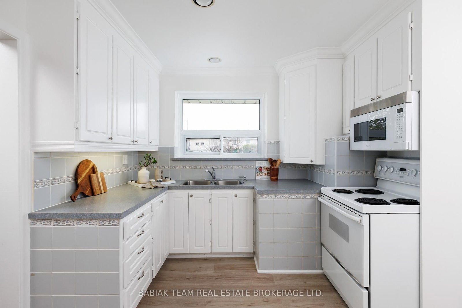 9 Camborne Avenue - Photo 16