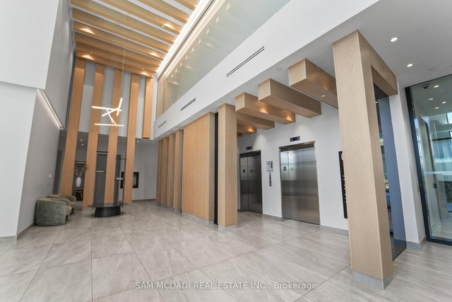 1513 - 86 Dundas Street E