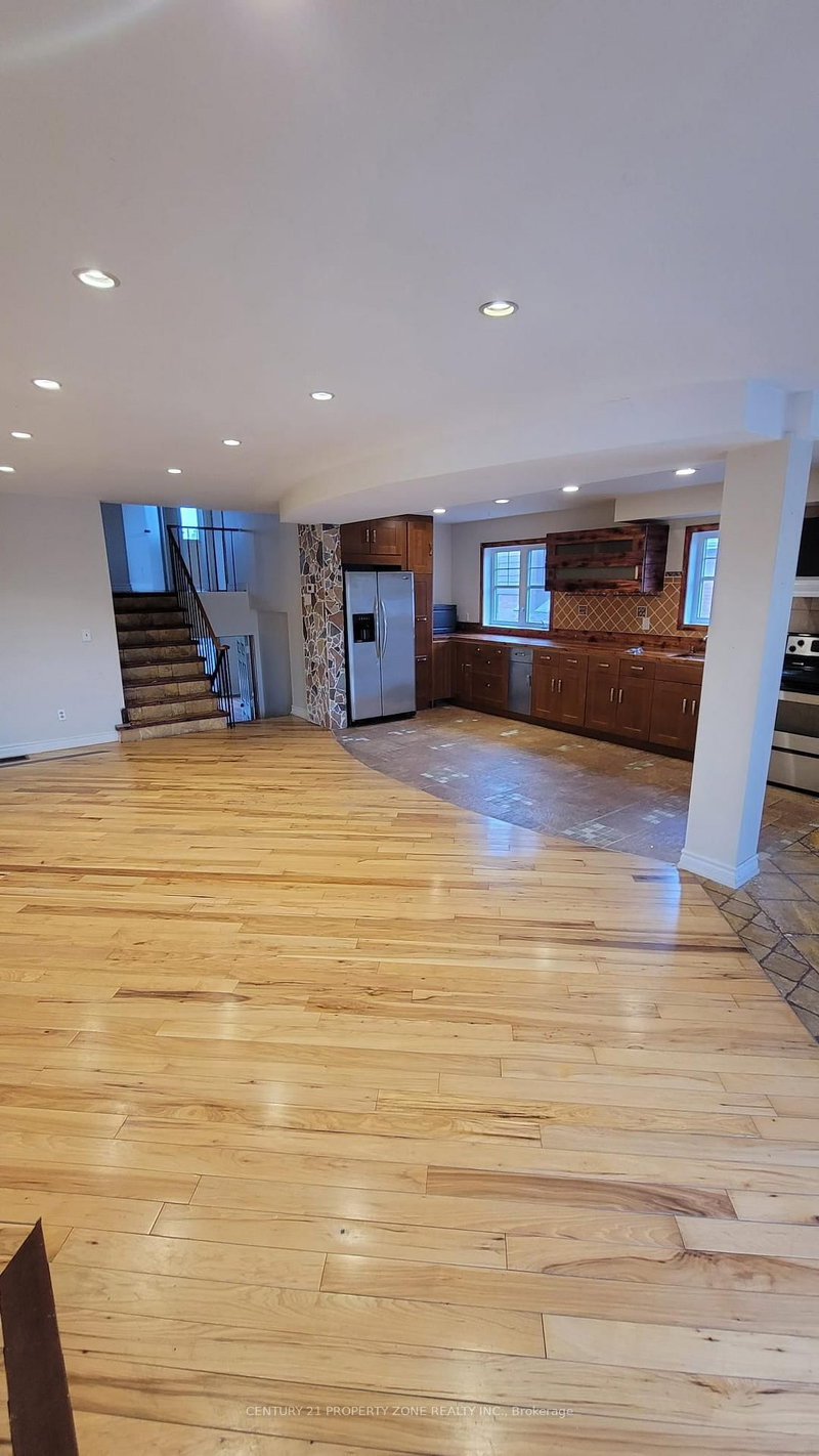 home for lease on 44 Rotherglen (Main) Court