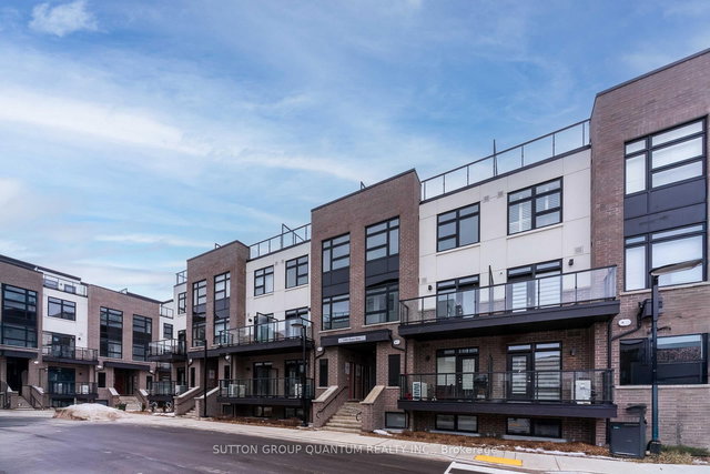 111 - 1589 Rose Way
