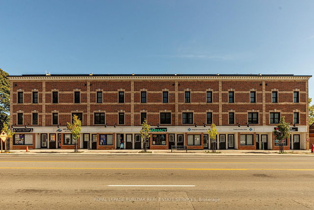 201 - 760 Lakeshore Road E