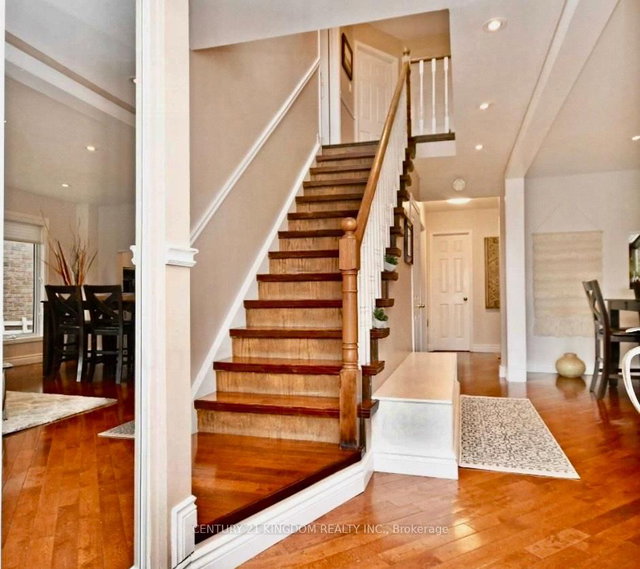 Main - 78 Floribunda Crescent