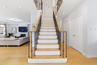 2066 Willhaven Trail • Oakville, ON photo 8
