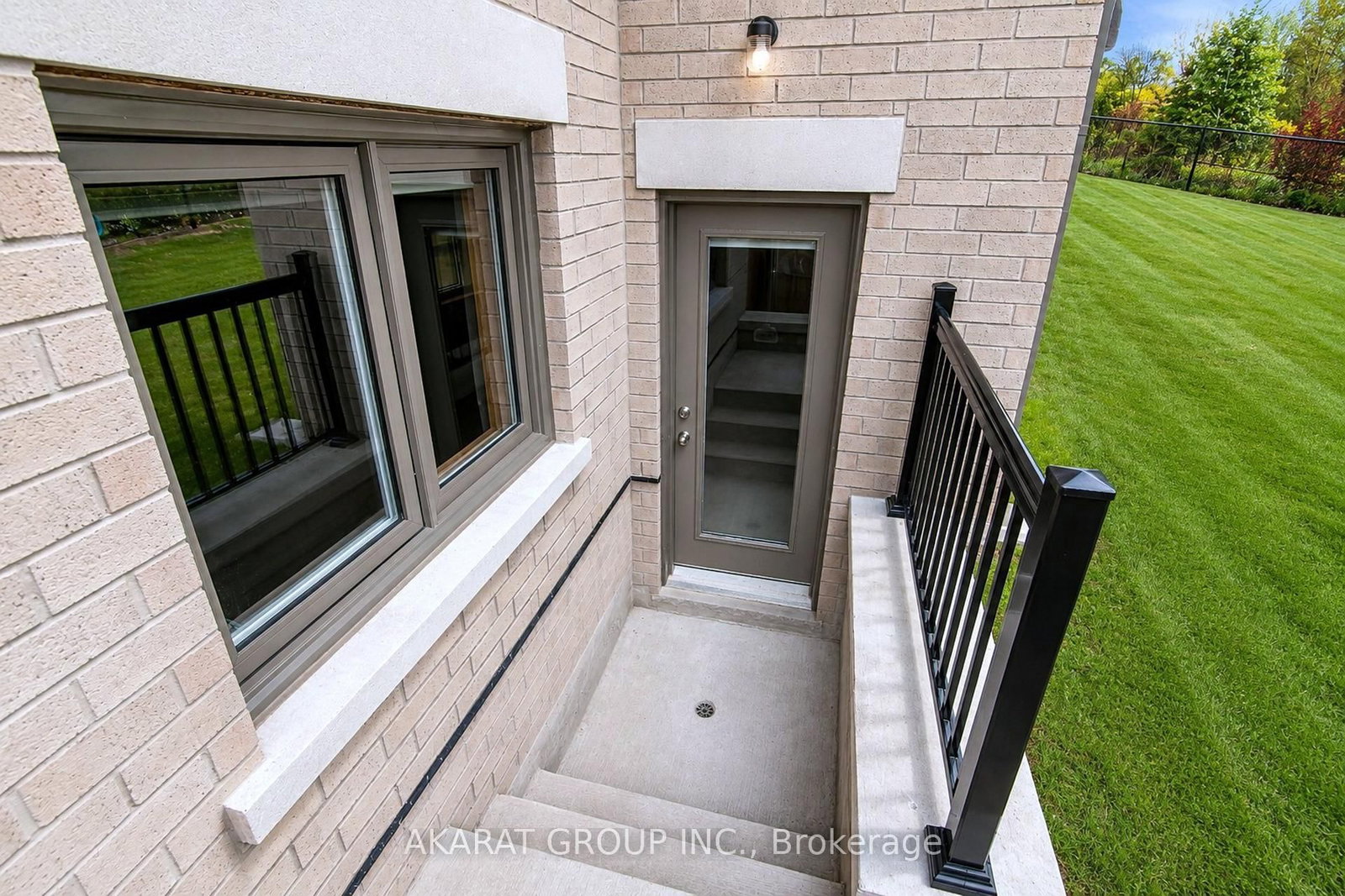 1283 Meadowside Oakville,ON L6M 5M9 — Photo 47