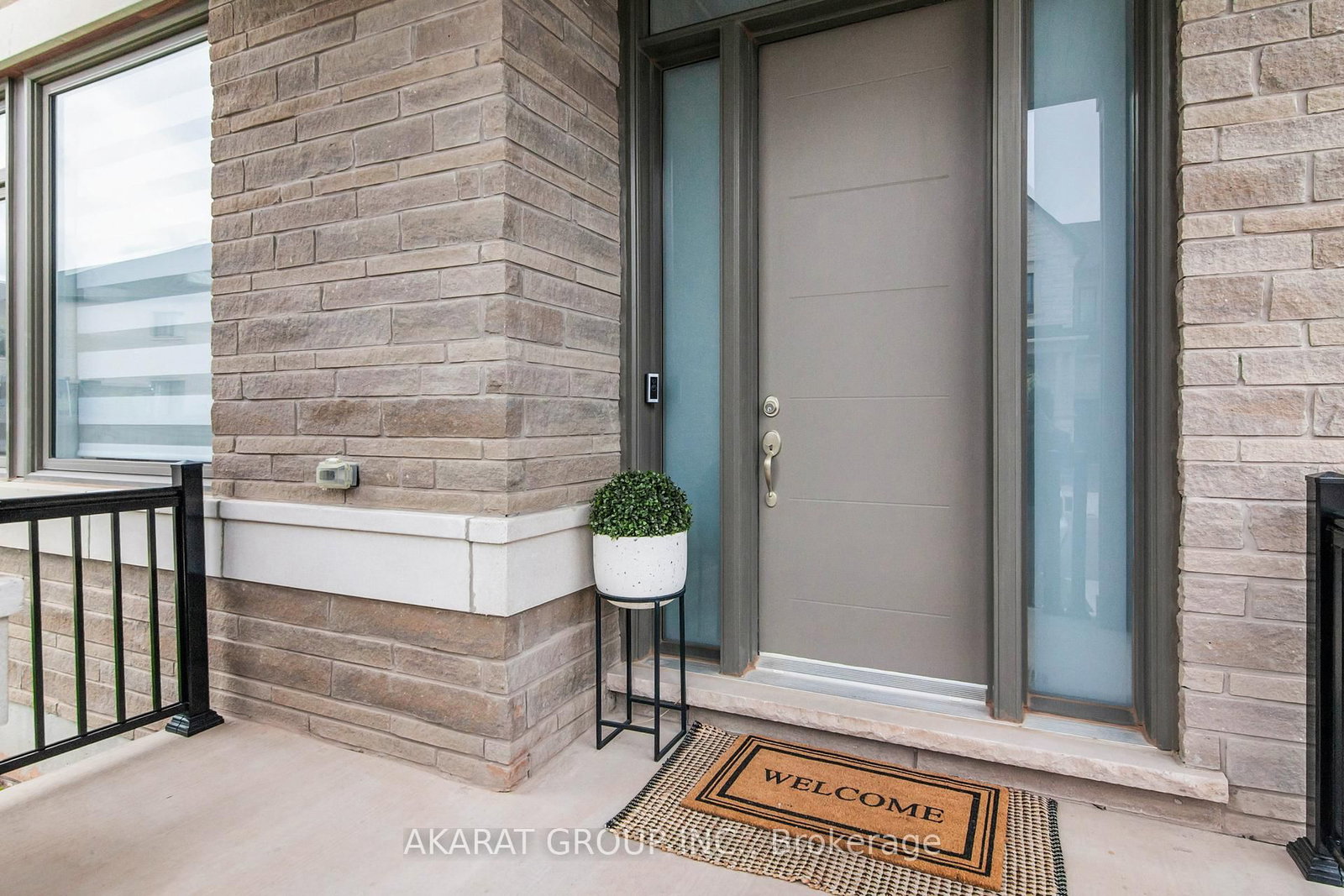 1283 Meadowside Oakville,ON L6M 5M9 — Photo 6