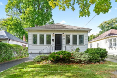4-bed Detached House · 135 DEANE Ave