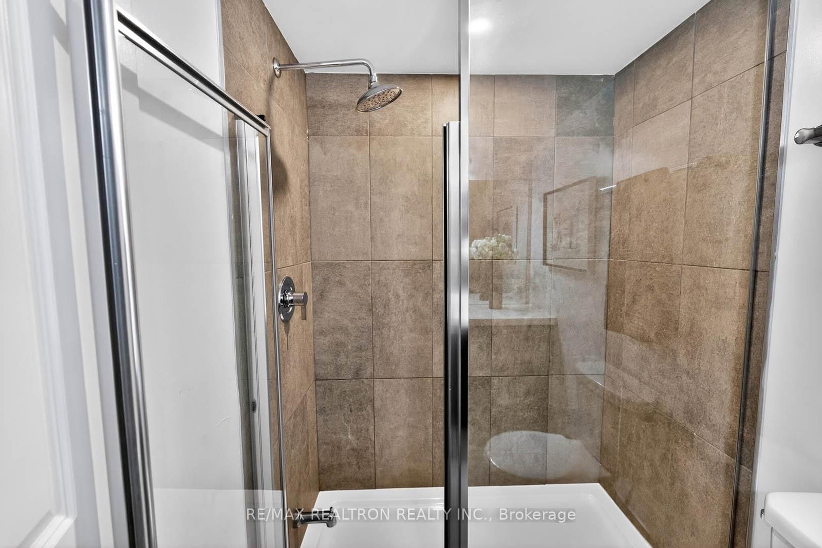 110 Stanley Greene Boulevard, Unit 3 - Photo 43
