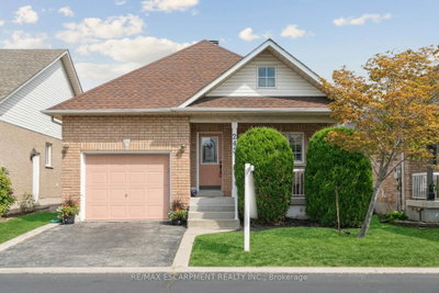 3-bed Detached House · 245 Centennial Forest Dr