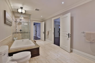 390 Seaton Oakville,ON L6L 3Y2 — Photo 37