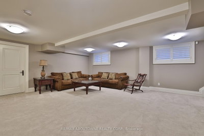 390 Seaton Oakville,ON L6L 3Y2 — Photo 40