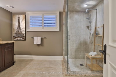 390 Seaton Oakville,ON L6L 3Y2 — Photo 43