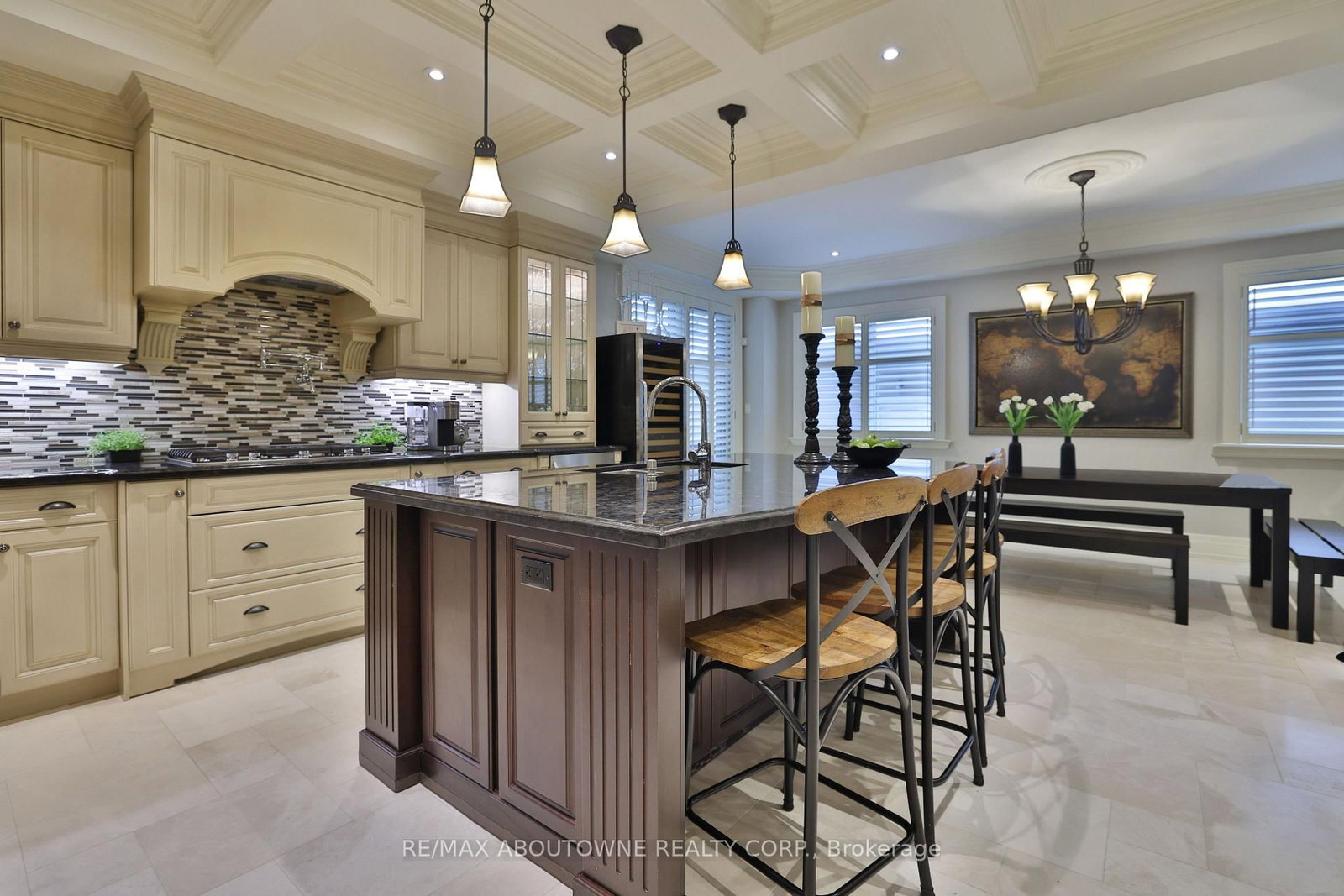 390 Seaton Drive • Oakville, ON photo 9