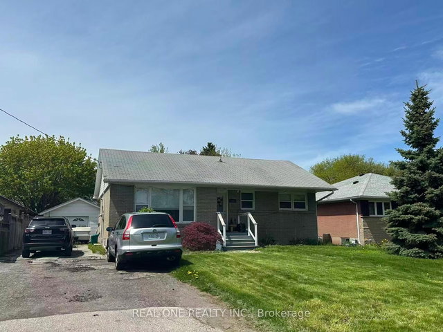 Lower - 1387 Selkirk Avenue