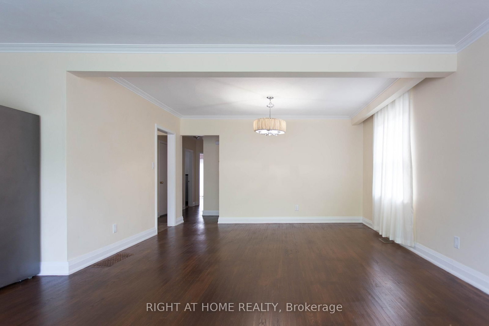 30 Northampton Drive, Toronto, ON, photo 3