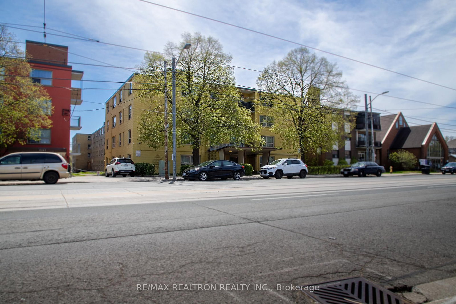 2369 Lake Shore Boulevard W, Unit 111