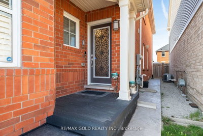 1035 SAVOLINE Boulevard — photo 4