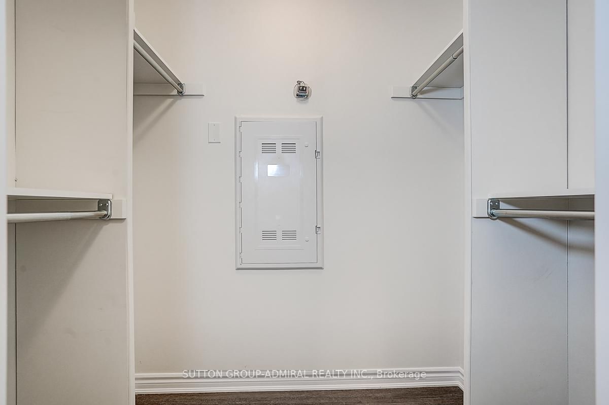 85 Eastwood Park Toronto,ON M8W 1N6 — Photo 22