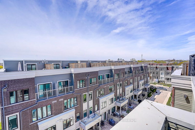 85 Eastwood Park Toronto,ON M8W 1N6 — Photo 32