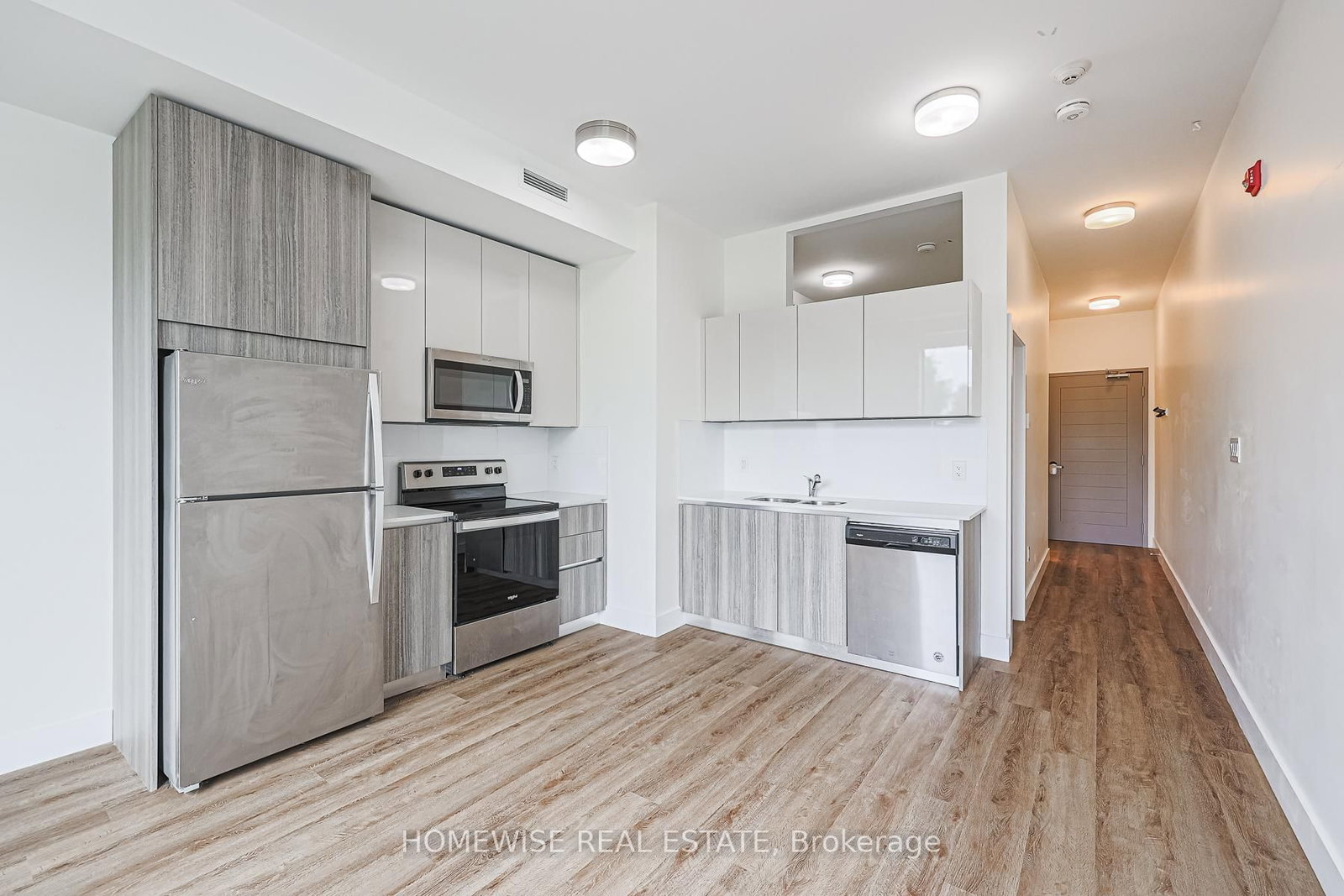 204-3020 Dundas Street, Toronto, ON