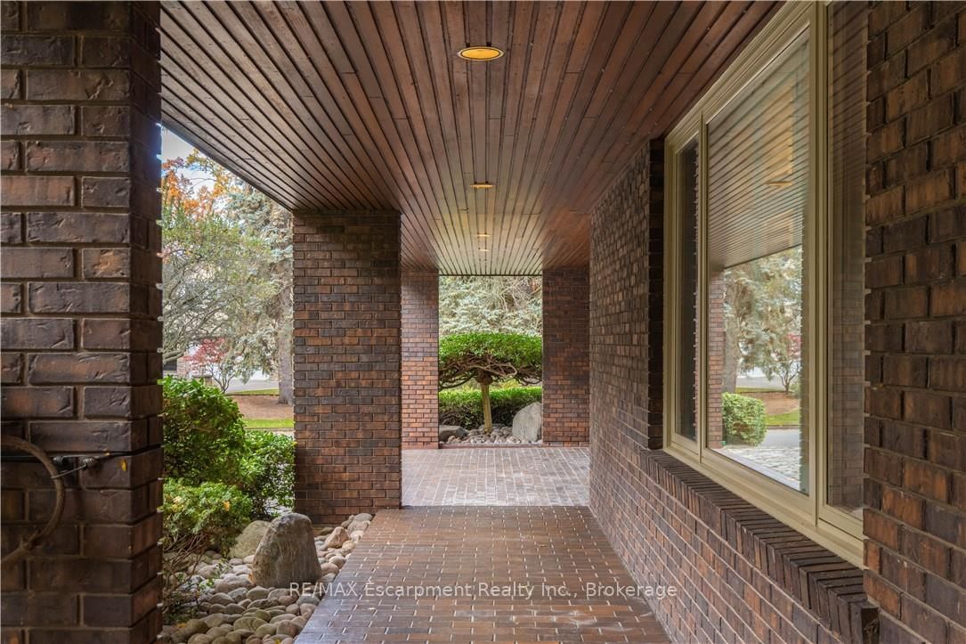 1168 Carey Road • Oakville, ON photo 33