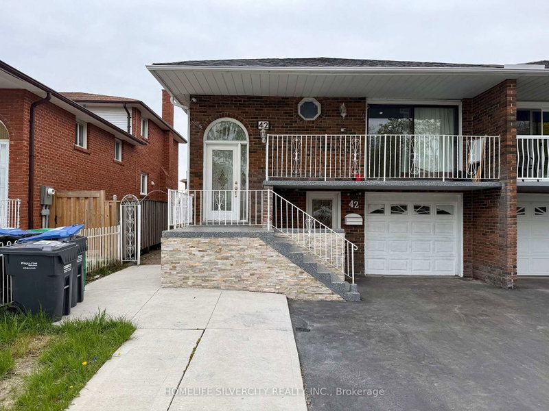 42 Royal Salisbury Way