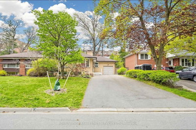 6-bed Detached House · 3009 O'Hagan Dr