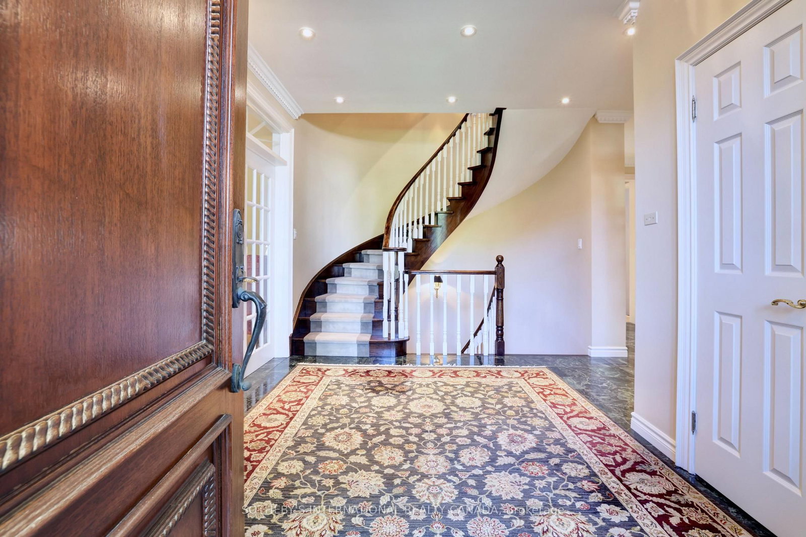 1379 Meadow Green Court • Mississauga, ON photo 5