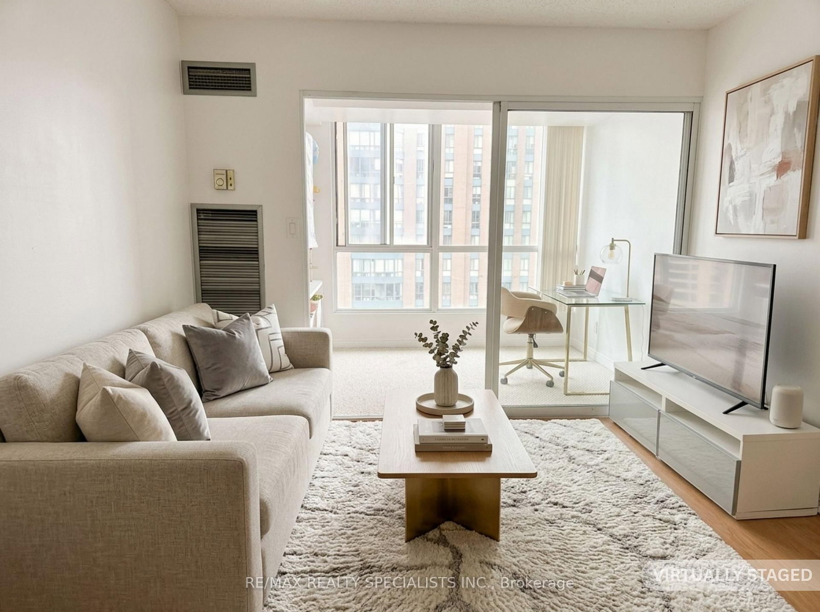 145 Hillcrest Avenue • #1709 • Mississauga, ON photo 3